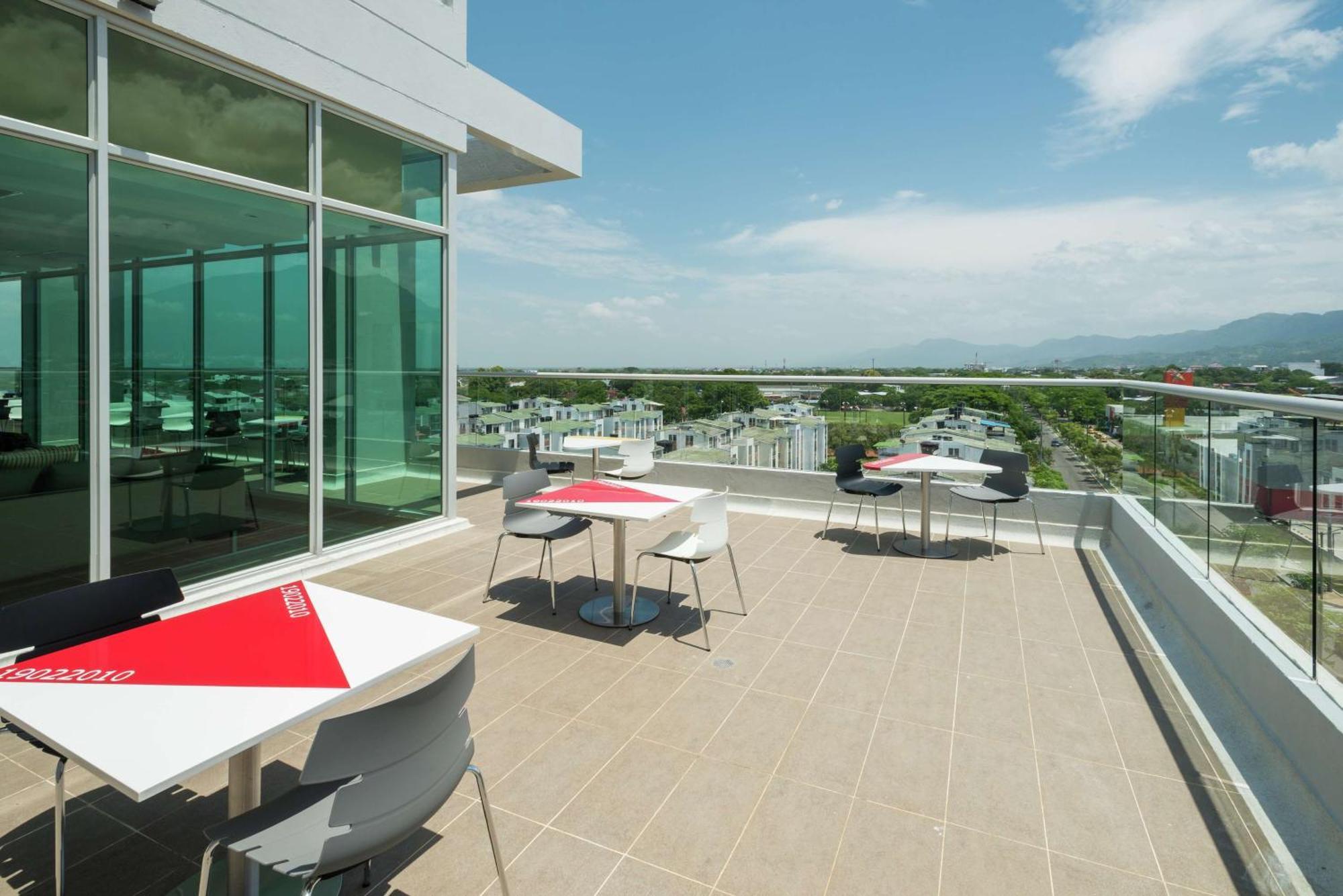 Hampton By Hilton Yopal Hotel Exterior foto