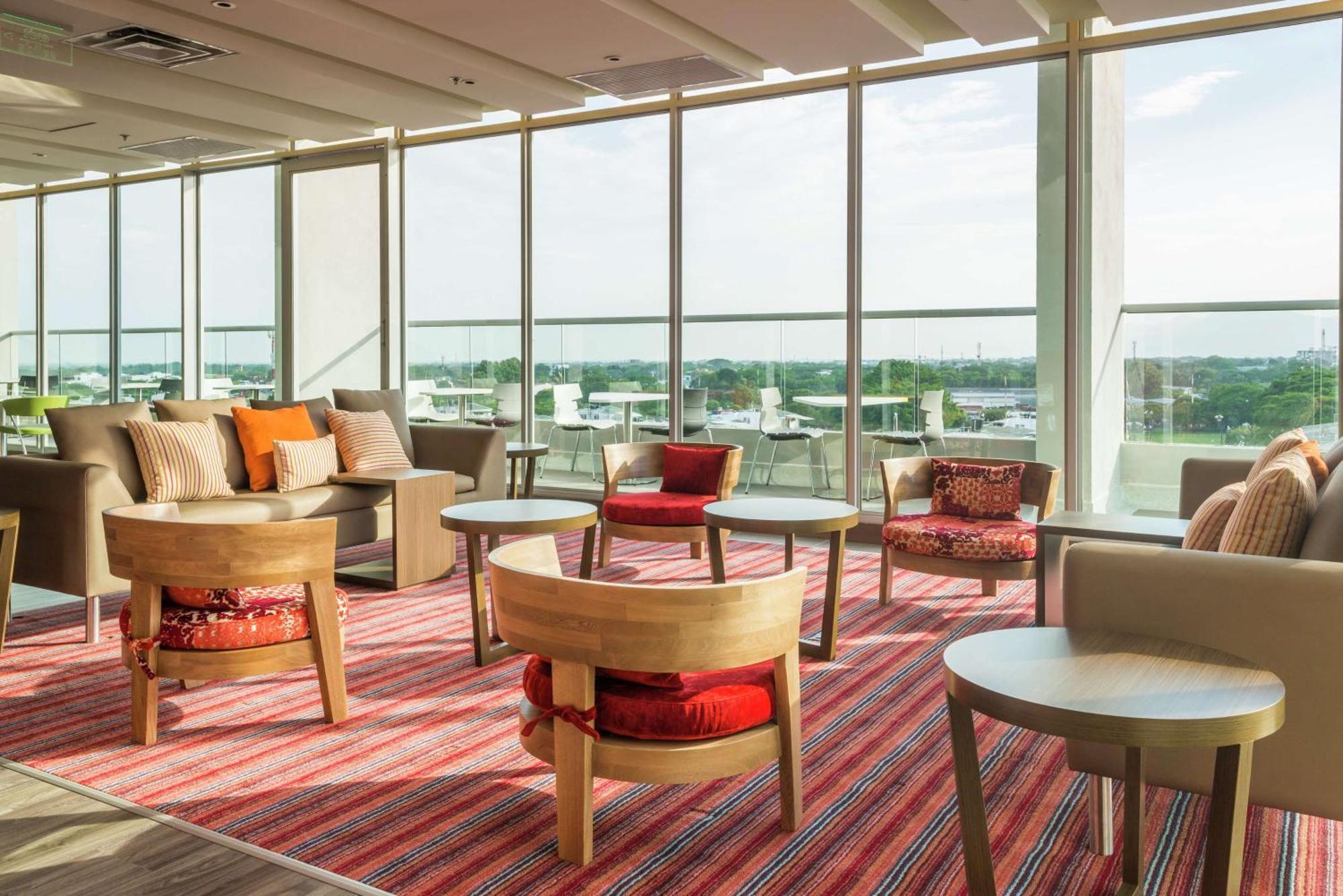 Hampton By Hilton Yopal Hotel Exterior foto